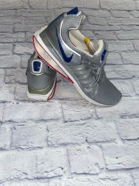 Nike Shox Gravity "Metallic Silver/Siren Size 10.5. 
AR1999-046